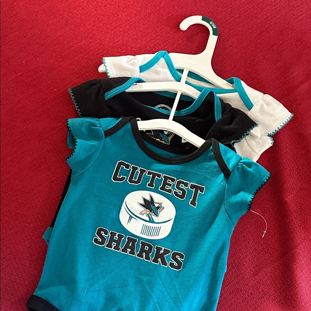 San Jose NFL Sharks Baby Onesie Three Piece Set 0-3 Months NWOT On Hanger - Picture 4 of 6